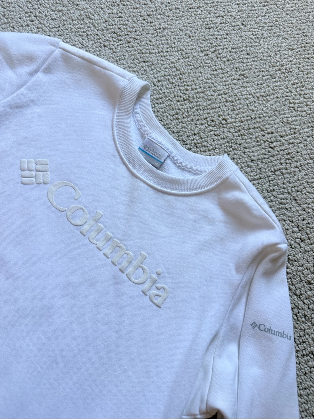 Women’s Columbia White Logo Pullover Sweatshirt